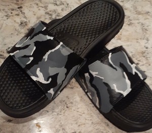 nike slippers camouflage