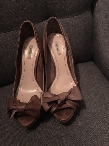 Miu Miu Bow Pumps 37