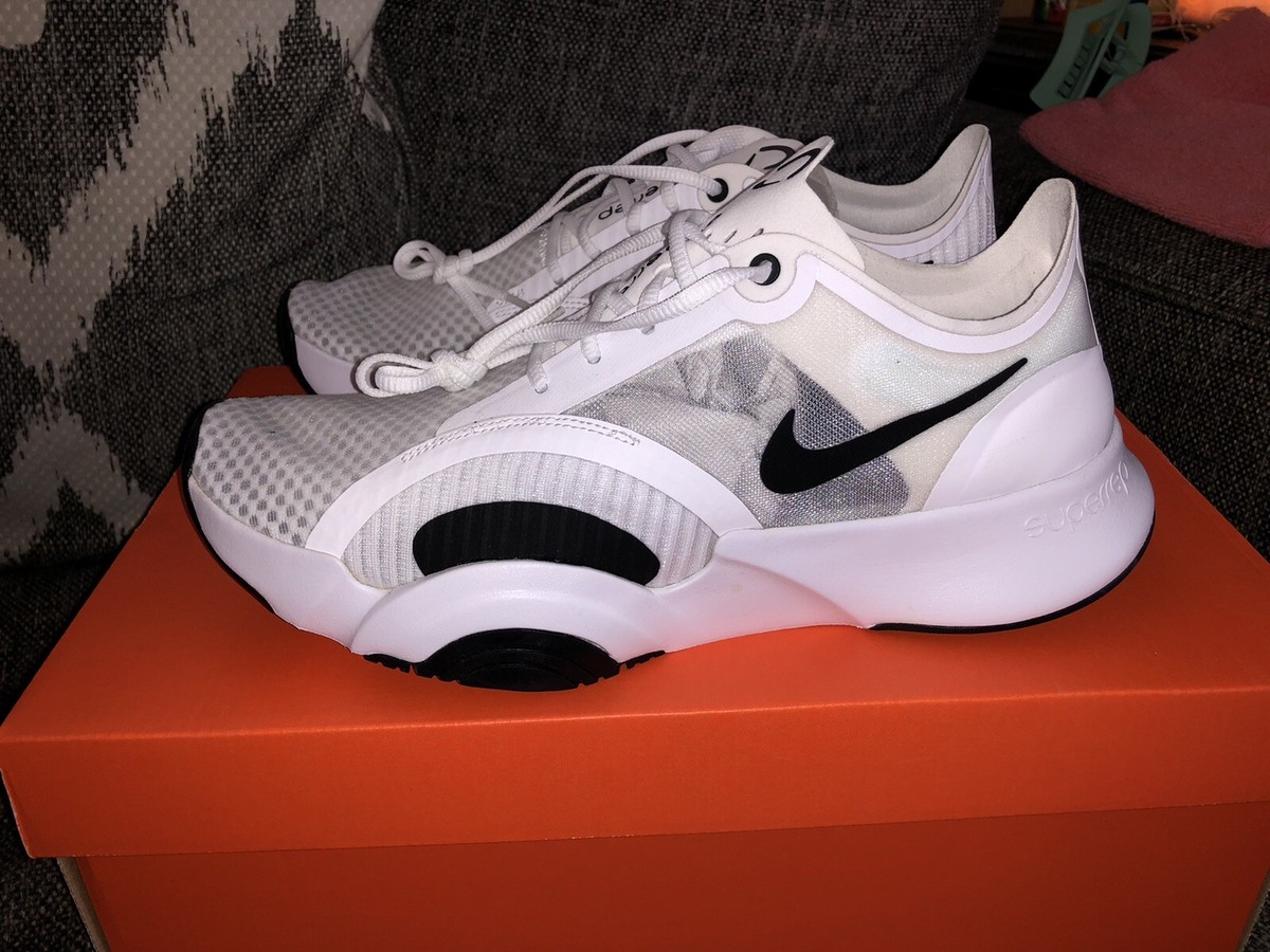 公式正規品!★SUPERREP GO TRAINING DS Nike SuperRep Go Training Shoes White/Photon Dust/Black