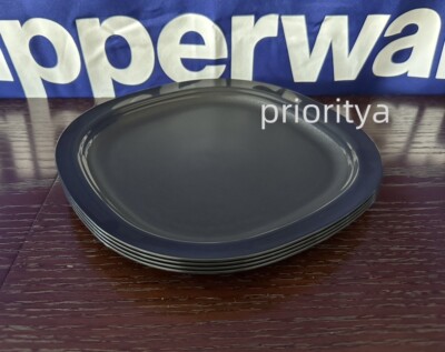 Tupperware Microwave Reheatable 9.5'' Luncheon Plates Set of 4 Black Color New