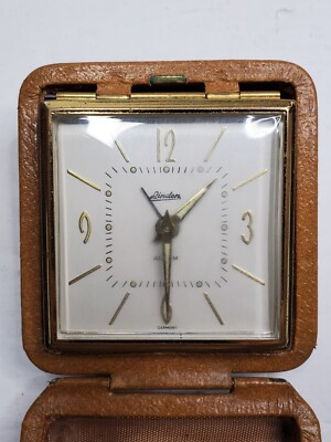 Réveil de voyage vintage à quartz Alphalux dans son boitier rigide noir - Montres & Bijoux
