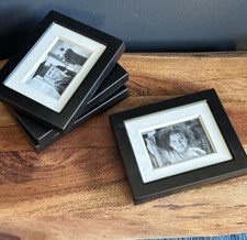 Set of 4 Modern Wall-Mountable Photo Frames Black Frame with Matted Design Mint