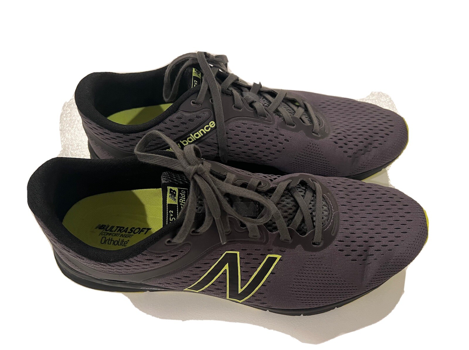 New Balance Men's 635 V2 Running Shoes 