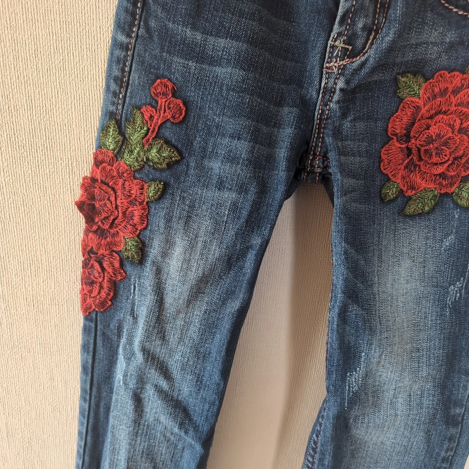 Jeans Vaquera Tuff Niñas 7 Rosas Are Rojo Denim Envejecido Boho Acampanado Rodeo Foto 3 de 4