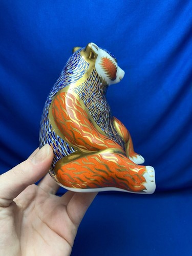 ROYAL CROWN DERBY IMARI HONEY BEAR BONE CHINA PAPER WEIGHT FIGURINE, GOLD DECOR - Picture 5 of 10