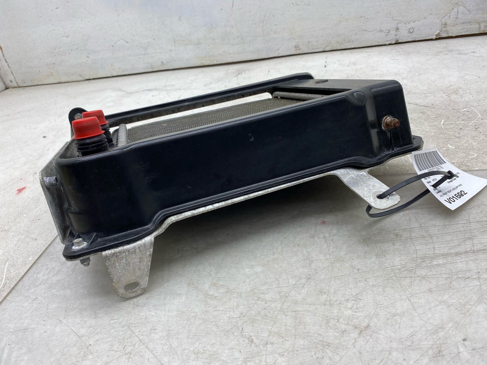 2020-2025 ASTON MARTIN DBX OEM 4.0L FRONT RIGHT AUXILIARY RADIATOR MY83-8242-AD