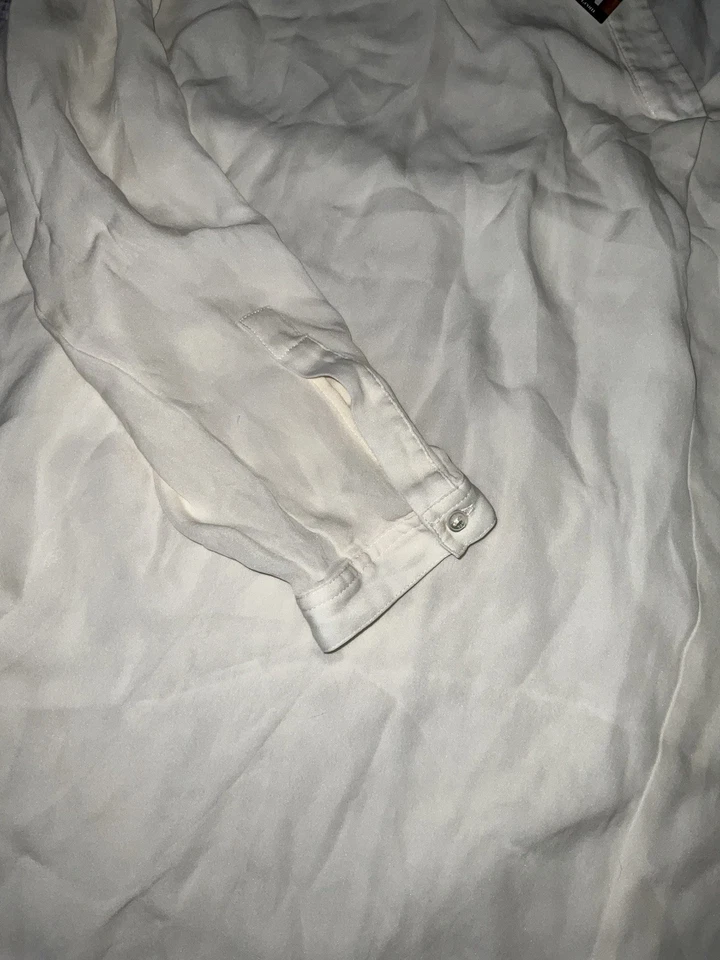 Blusa Vince Feminina Mescla de Seda Grande Creme Ajuste Relaxado Decote Dividido Leve (248 - Imagem 2 de 4