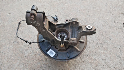 2008 - 2012 LAND ROVER LR2 3.2   RH REAR RIGHT PASSENGER`S Spindle Knuckle Hub