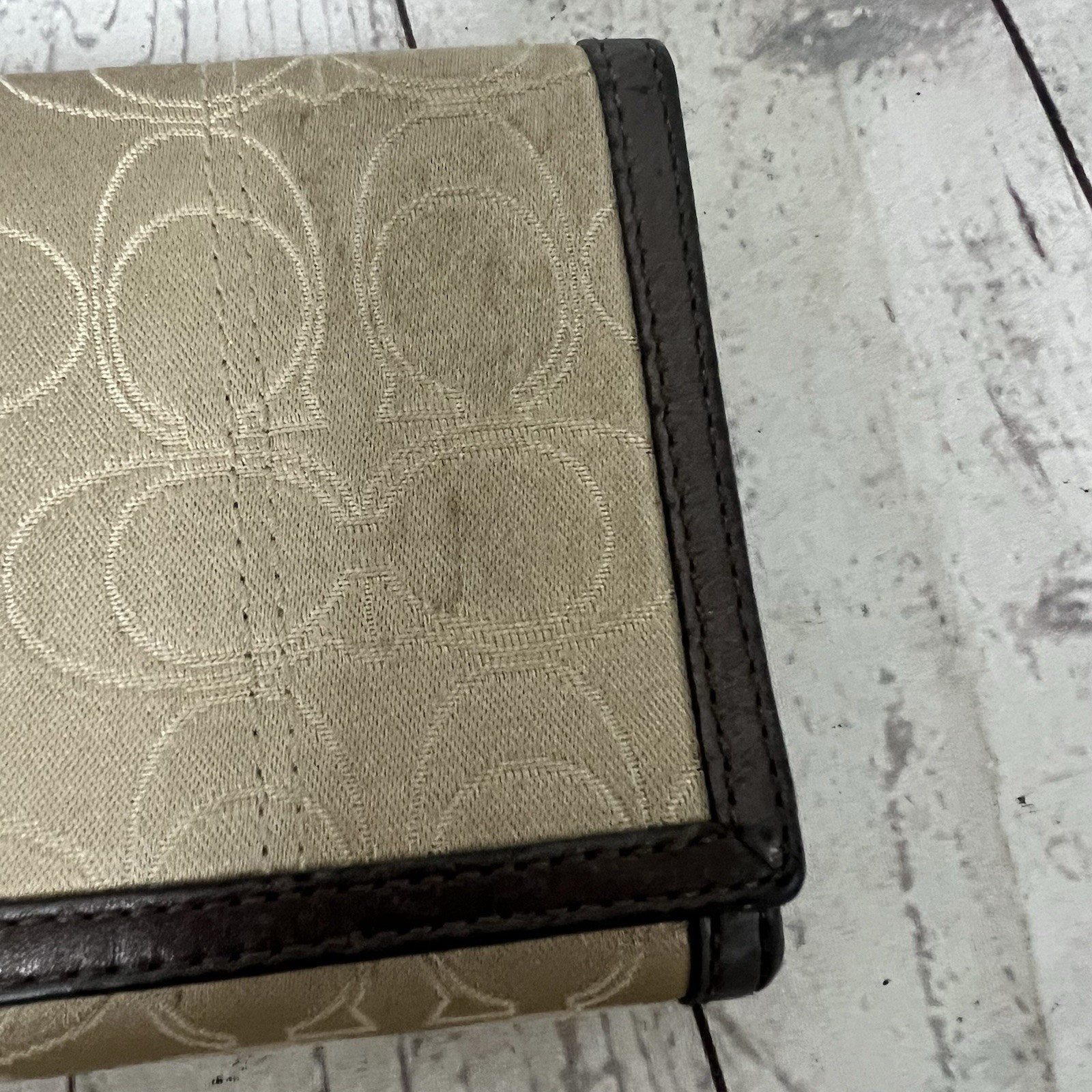 Coach New York Jacquard Patent Leather Trim Khaki Logo Tri Fold Wallet Checkbook thumbnail 4