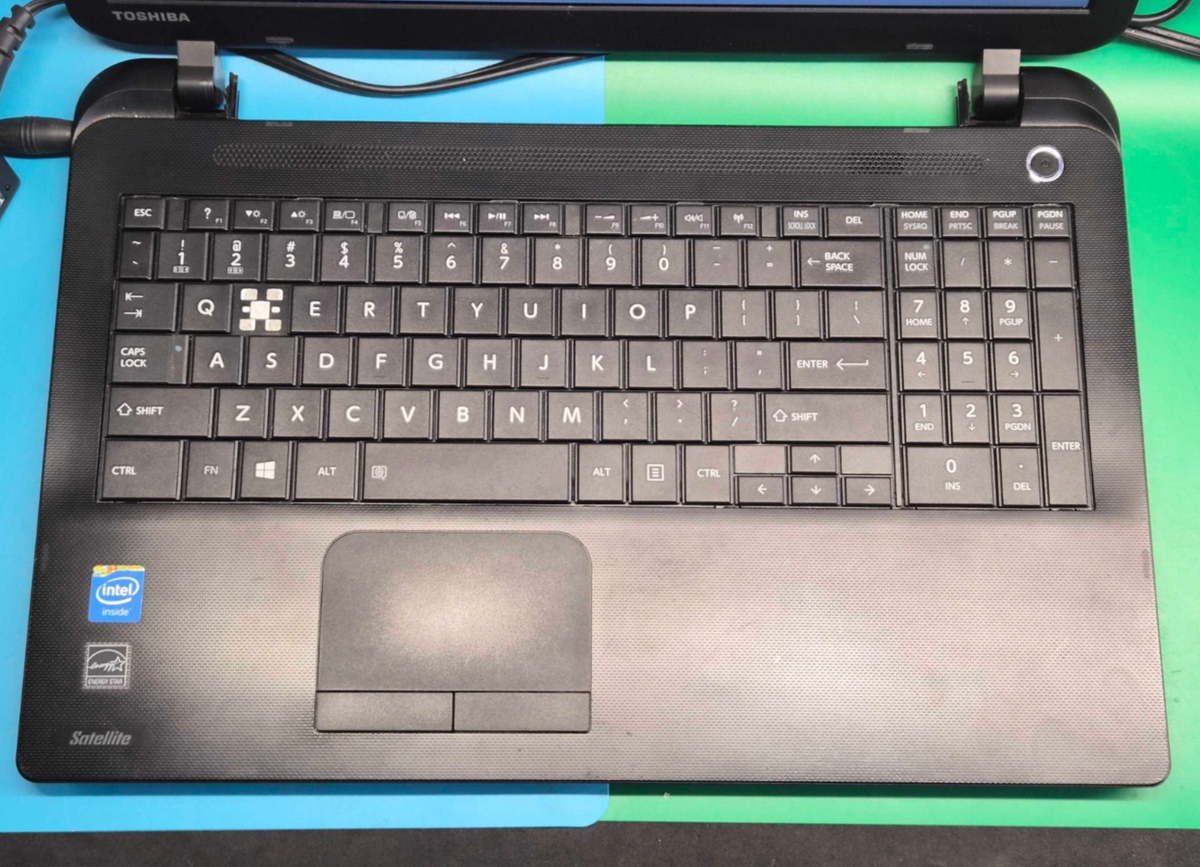 Toshiba Satellite C55-B5300 15.6in. (500GB, Intel Celeron, 2.58GHz