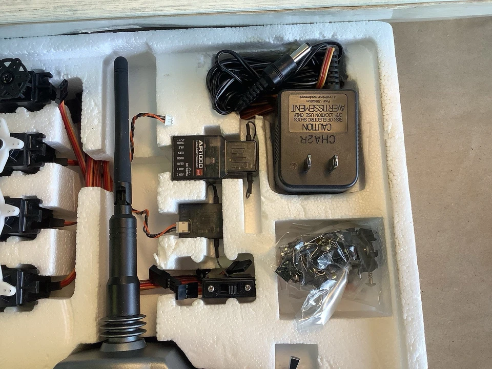 Spektrum DX7 7-Kanal 2.4 Set Control Receiver AR7000 Dual /ds821 x4 Servos - Bild 3 von 4