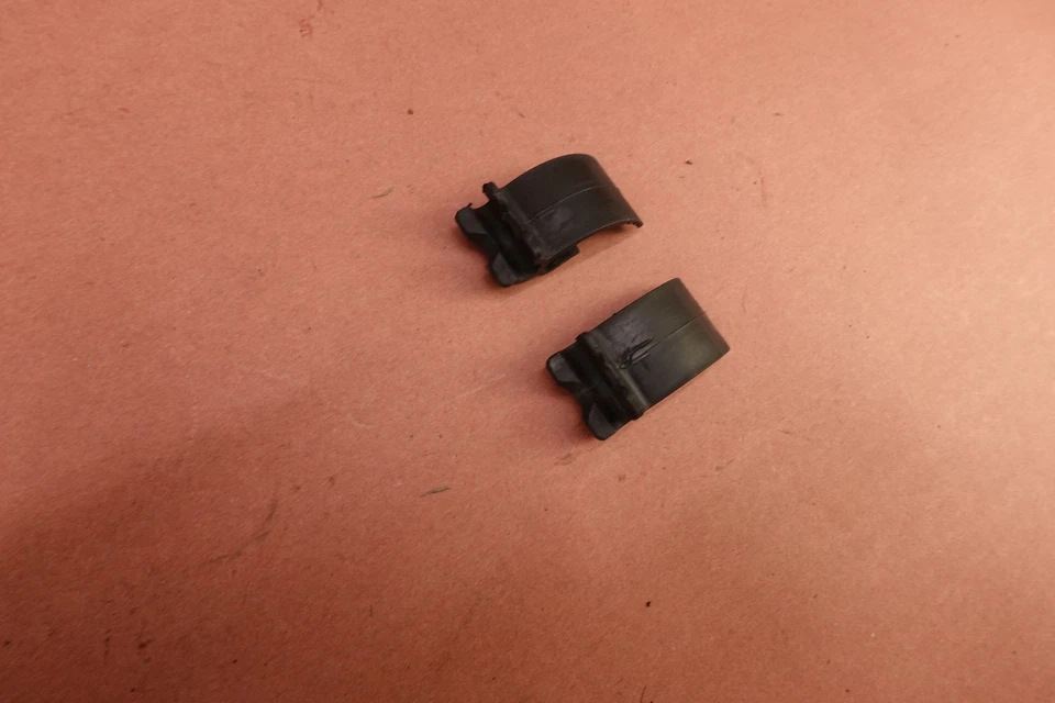 2007-2012 Harley Davidson Sportster 1200 XL1200L Side Cover Clips - Image 3 of 4