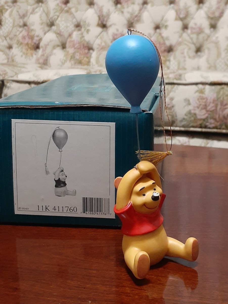 Disney~WDCC~WINNIE THE POOH AND THE HONEY TREE~UP TO THE HONEY
