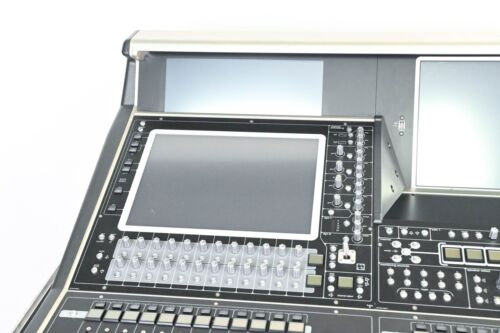 DiGiCo SD5 Digital Mixing Console with Road Case CG01GCW - Picture 7 of 24