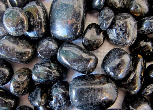 1X Coppernite Tumbled Stone 30mm Healing Crystal Past Life Recall Akashic Record - Picture 2 of 4