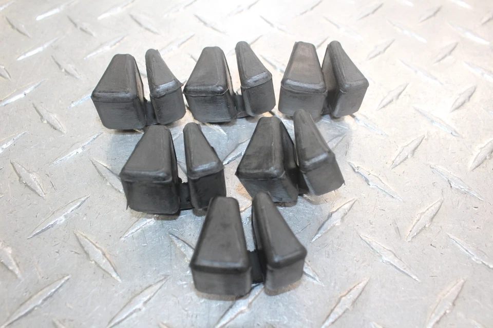 Suzuki SP250 1982 buje trasero con piñón y amortiguadores 64611-38200 (42T) Foto 3 de 4