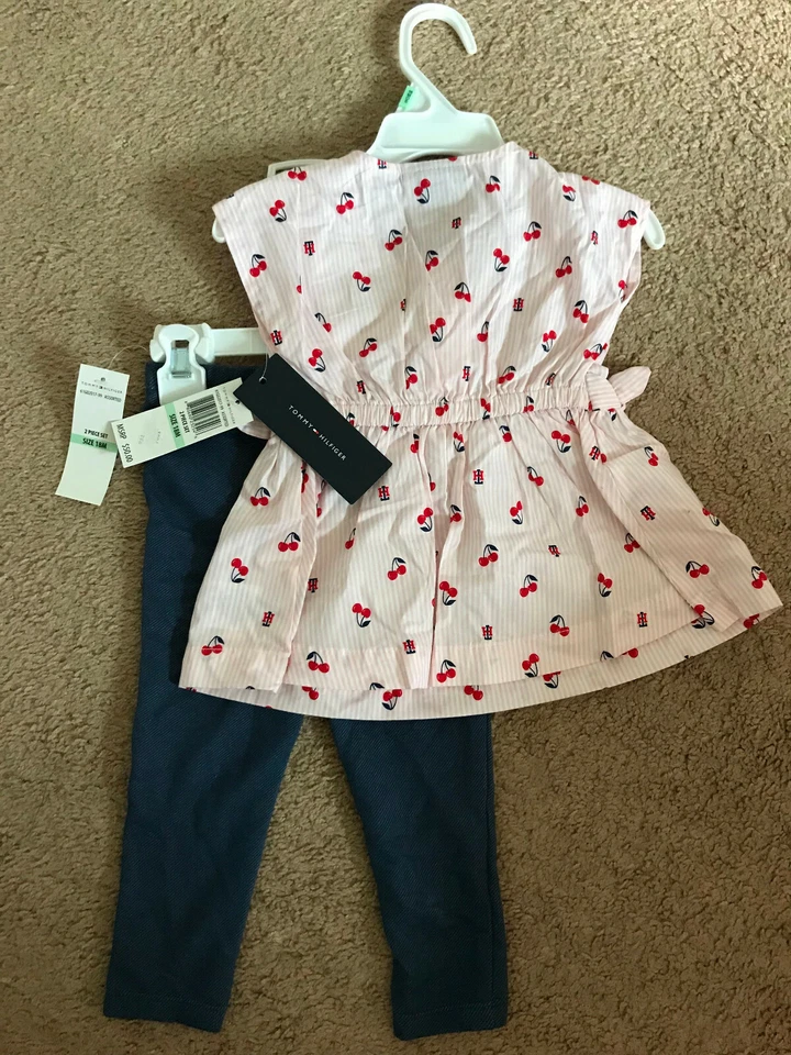 Conjunto de 2 Piezas Tommy Hilfiger Niñas Rosa 100% Algodón Vestido y Pantalones Azul Marino Talla 18M Foto 2 de 4