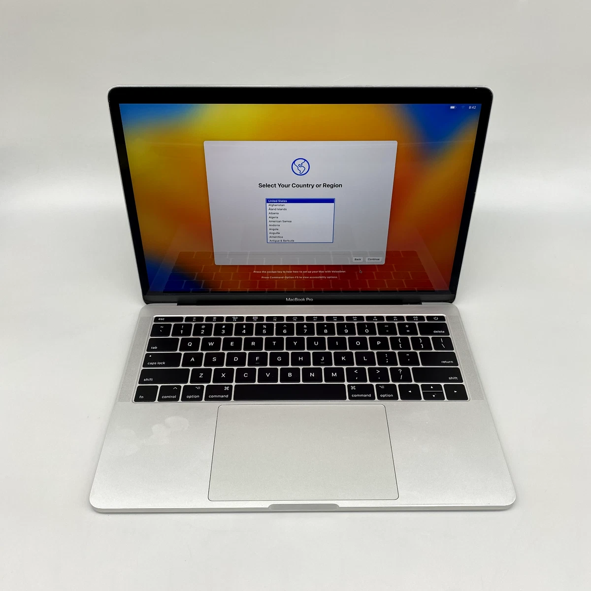 MacBook Pro 8GB / 256GB 13\" タッチバー付き 2016 MacBook Pro (13-inch, 2016, Four Thunderbolt 3 ports) - Technical