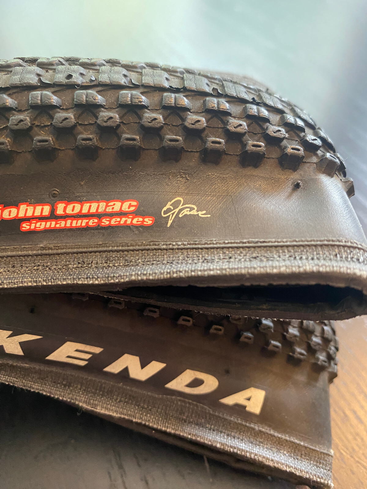 Kenda Small Block 8 Bike Tire 700x32C Gravel Road Cross Tire