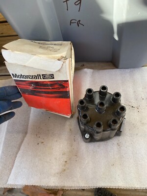 (1) Ford Motorcraft V8 Engine Motor Distributor Cap OEM DHG-209 Boat? Marine?