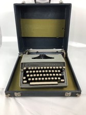 Remington Monarch Manual Typewriter & Case Remington Rand Holland Slim Vintage thumbnail