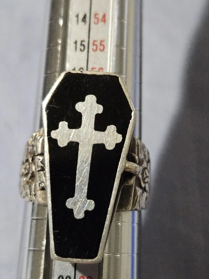 Anillo Venenoso Ataúd con Esqueleto Plata 925 Talla 9  Foto 2 de 4