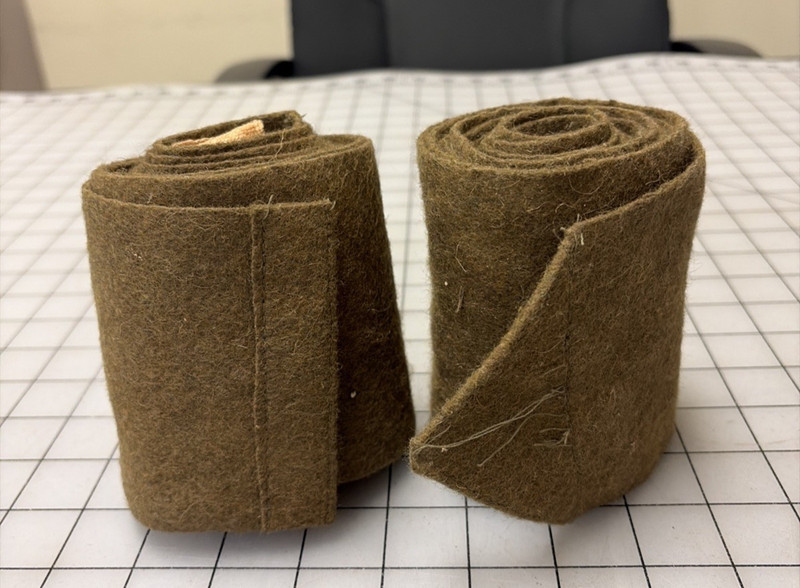 Repro Pair of WWI British / ANZAC / U.S. AEF Puttees/Leggings, one without tie