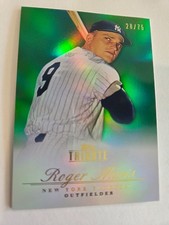 2012 Topps Tribute Roger Maris #49 (Emerald /75)
