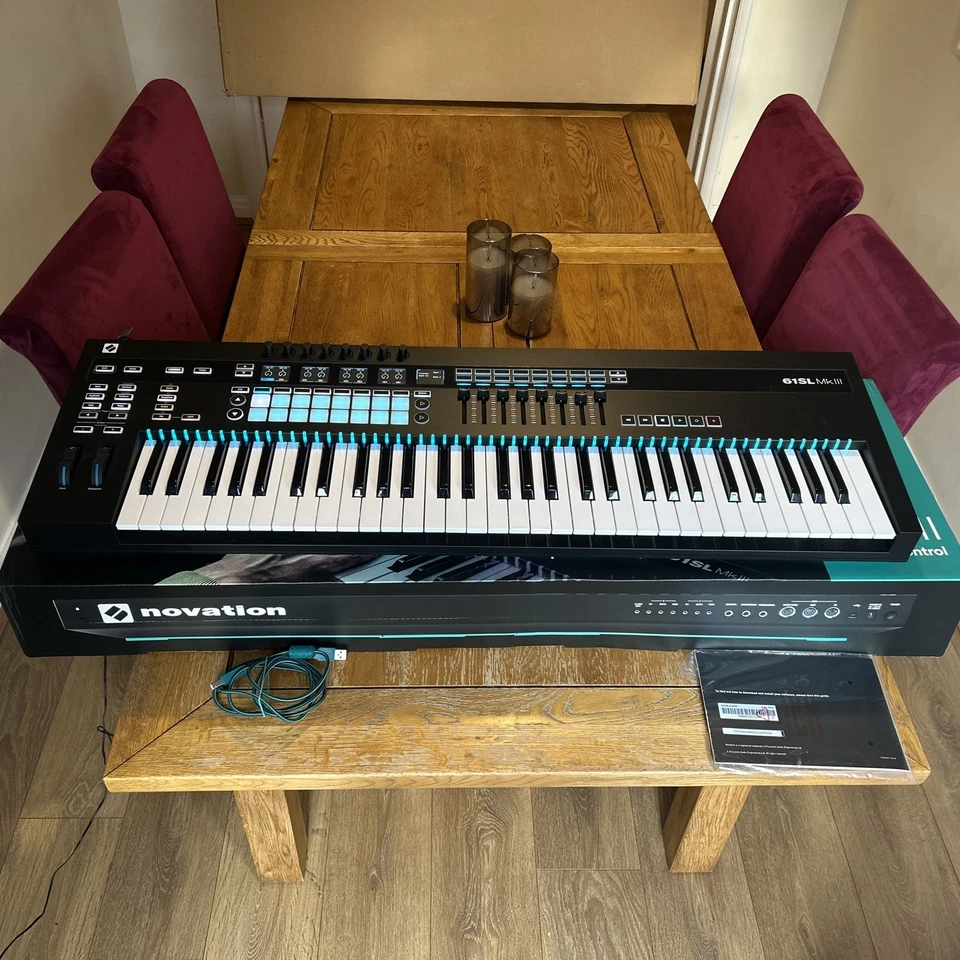 Novation 61SL MKIII Midi Controller Keyboard 61 Noten Fader Pads OVP