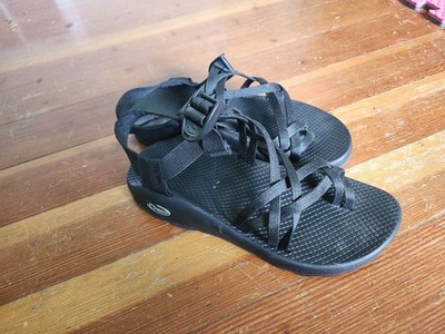 Chaco Women s Black Strappy Sandals Adjustable Straps Polyester US 8