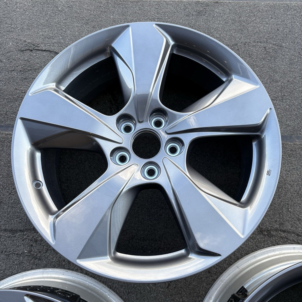 SINGLE 20 INCH WHEEL HONDA PASSPORT 2019-2021 GENUINE OEM GREY