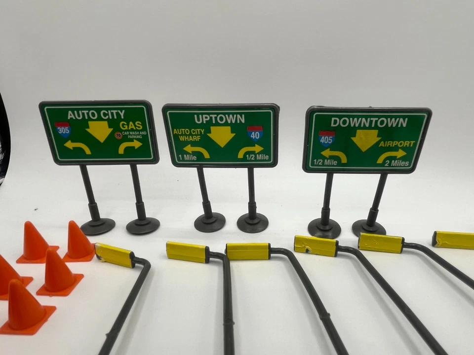 Hot Wheels Auto City Garage Parts 1995 lote de 21 piezas lámparas, letreros, conos, gasolina Foto 3 de 4