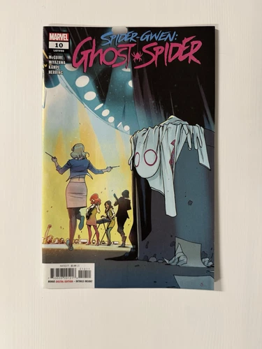 Spider-Gwen: Ghost Spider #10 / Marvel Comics 2019 / First app Dinoswarm / Nice!