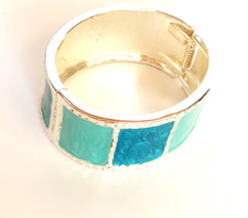 1980's Silver Tone Blue Tones Enamel 1" Wide Hinged Bangle Bracelet Vtg New