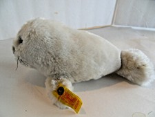 Steiff seal button flag stuffed animal made in Germany 1714