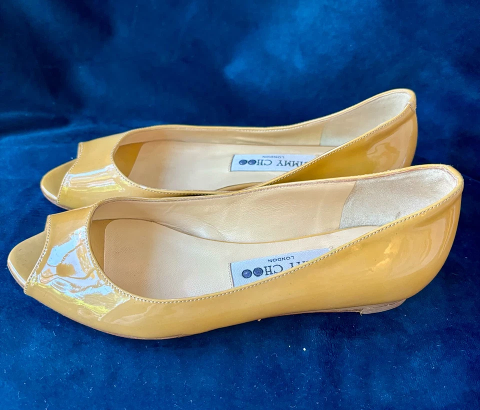 Sapato Feminino Jimmy Choo Biqueira Aberta Couro Patente Verde Tamanho EUA 5/UE 85 - Imagem 2 de 4