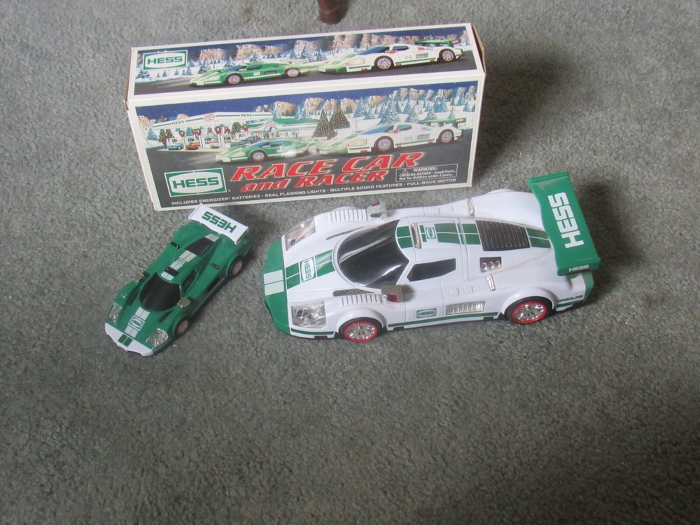 HESS - RACE CAR and RACER and Box - 2009