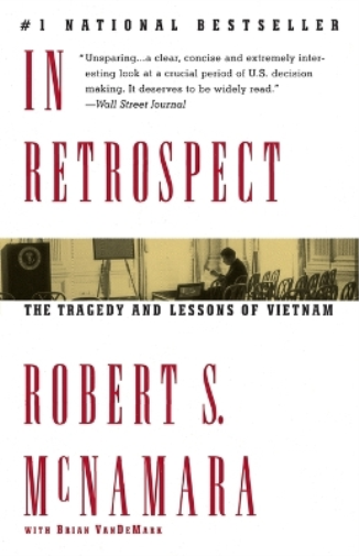 Robert S. McNamara In Retrospect (Tascabile)
