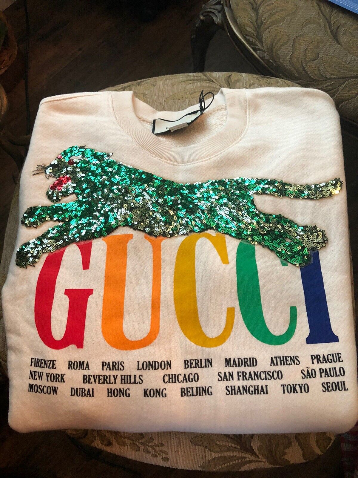 100% Authentic GUCCI Cities Sweatshirt With Sequin Panther $1800+Tax Size: M