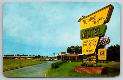 Wading River Motel Long Island Riverhead New York NY c1960 Postcard