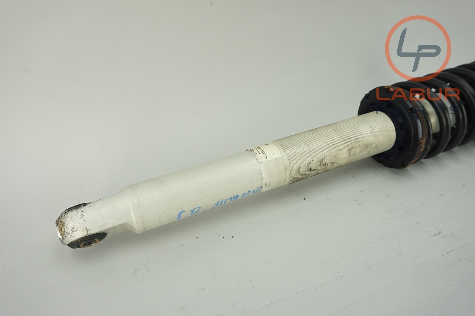 M139 03-06 Maserati Quattroporte Front Left or Right Shock Absorber Strut Z7037