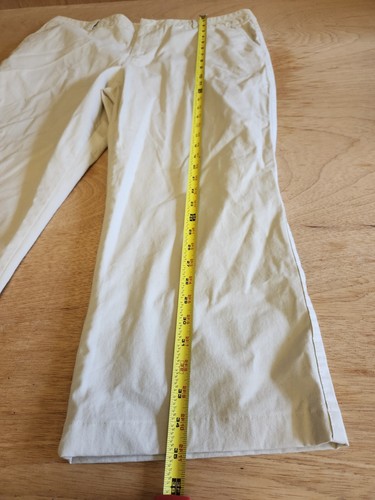 EDDIE BAUER Women’s Size 18 Short Pants - Mercer Fit Light Ivory Chinos - Picture 4 of 10