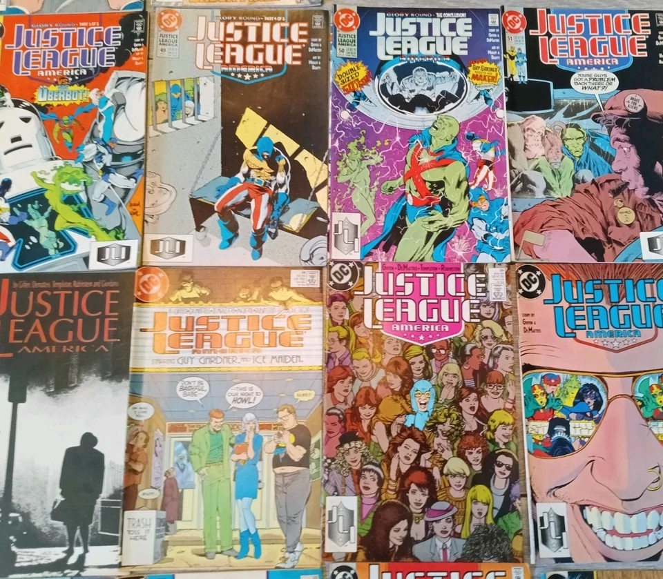 Justice League America Lot of 34 Issues DC Comics Run #26–51 Bronze/Modern Era - Image 4 of 4