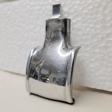 1949 1950 1951 1952 CHEVROLET FLEETLINE LOWER CENTER WINDSHIELD TRIM CONNECTOR