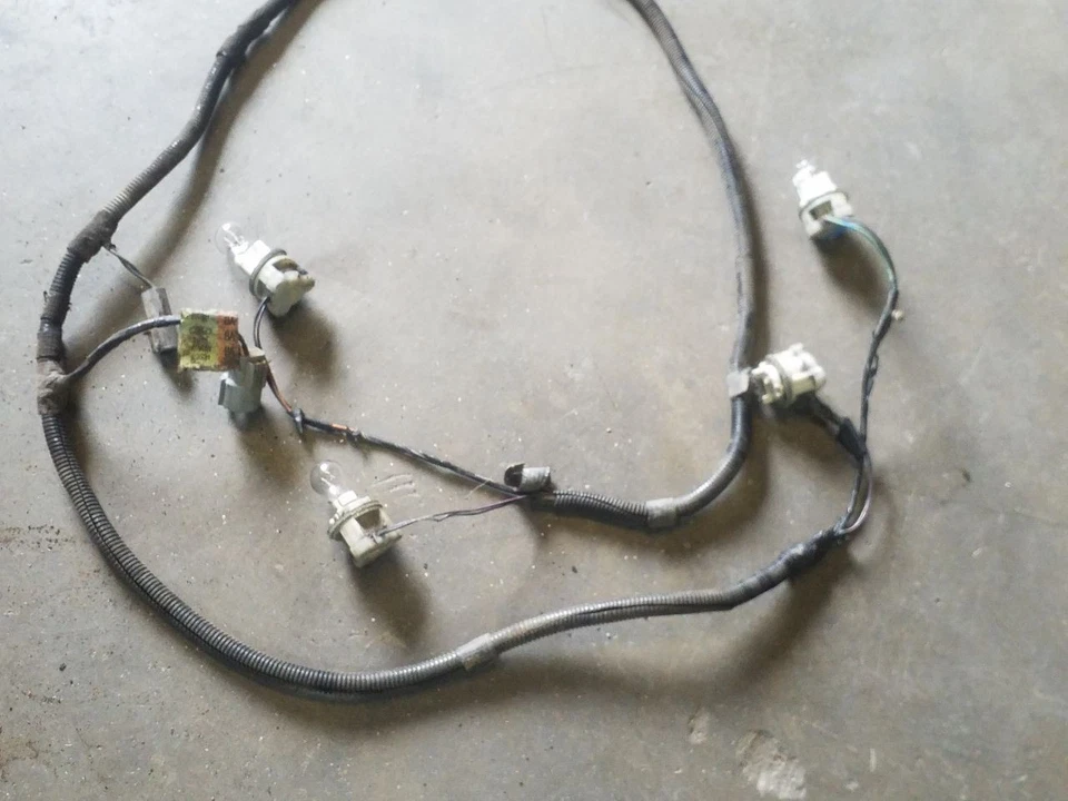 Tail Light Wire Harness F2TB-13A409-BA | Fits 1992-1997 Ford F150 F250 F350 - Image 4 of 4