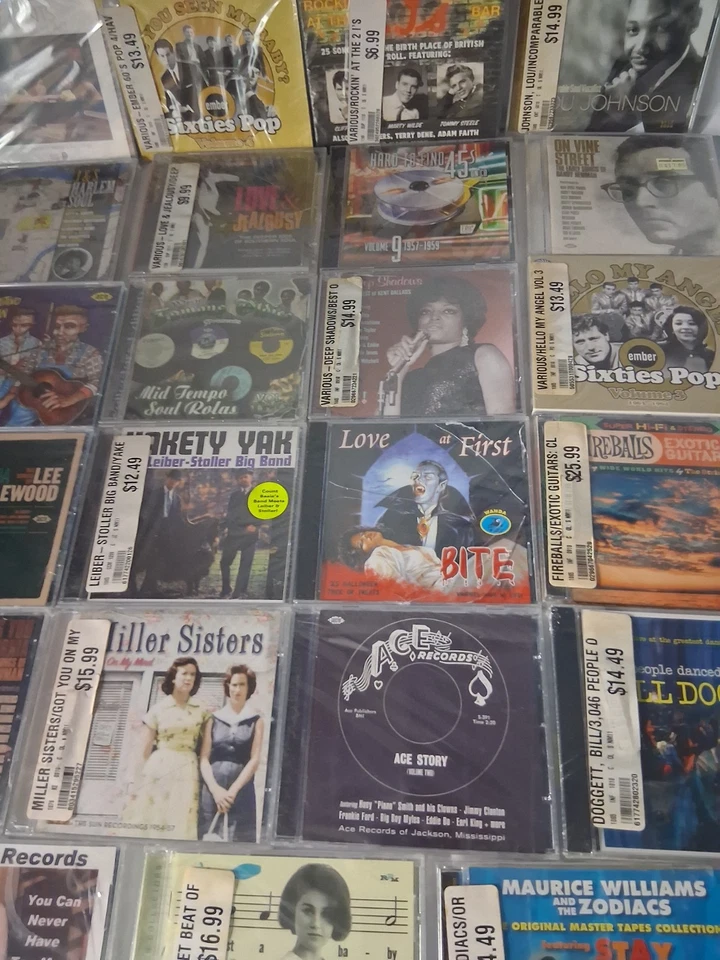 Lot of 23 🎵🎶 music CDs vintage to modern all random 🏆All NEW $80 Free Ship Foto 3 de 4