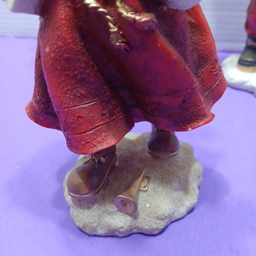 burton + BURTON CHRISTMAS HOLIDAY Children 8" RESIN FIGURINES - Picture 5 of 12