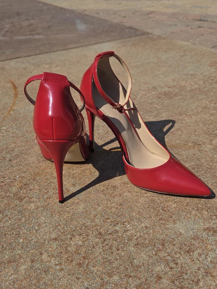 Tacones de aguja Aldo para mujer talla 8,5 M charol rojo Foto 2 de 4