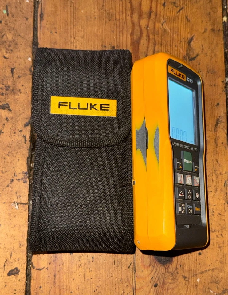 Medidor de distancia láser Fluke 424D 100 m 330 ft tiene brújula incorporada Foto 3 de 4