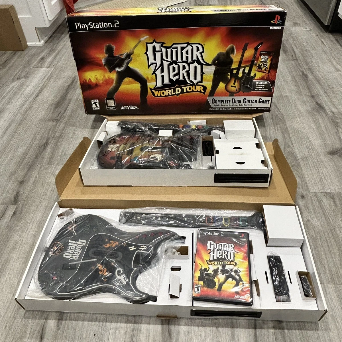PlayStation 2 Guitar Hero bundle Video games & consoles